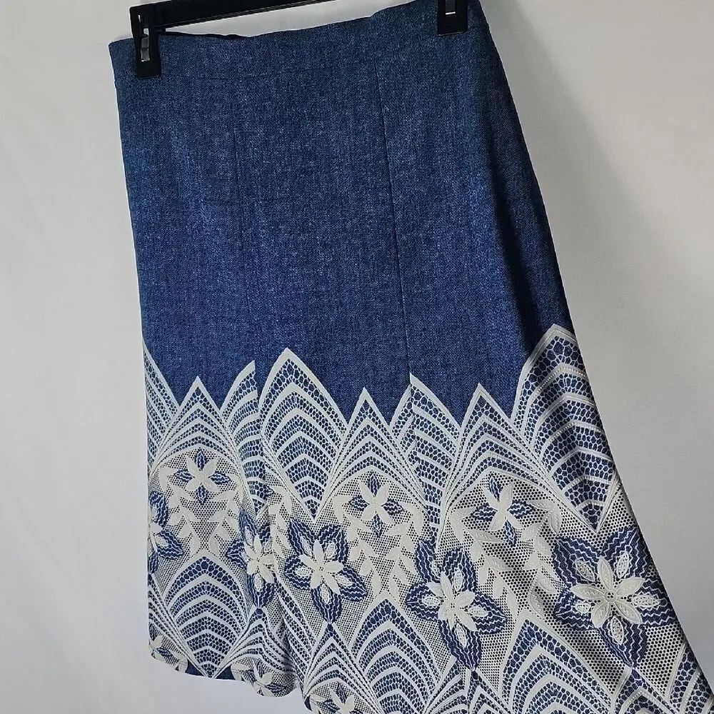 Textured Floral A~Line Skirt Size M